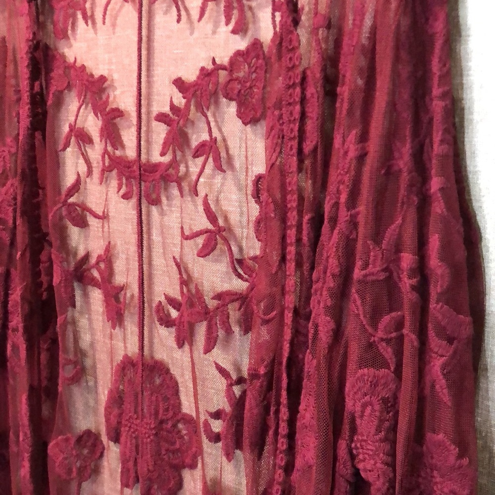Lace Duster - Picture 3 of 5